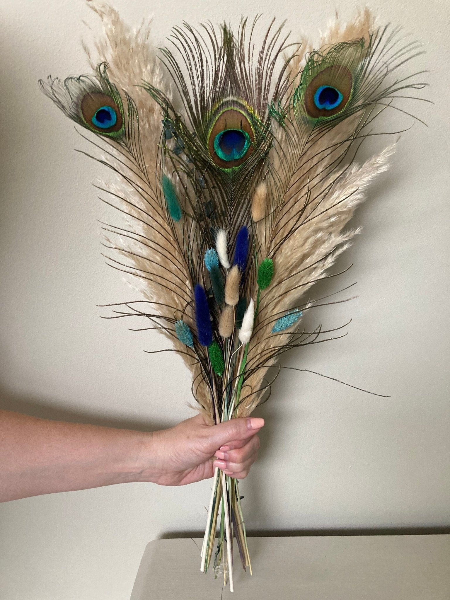 Pampas bouquet with Peacock feathers - 60cm - Norfolk Pampas