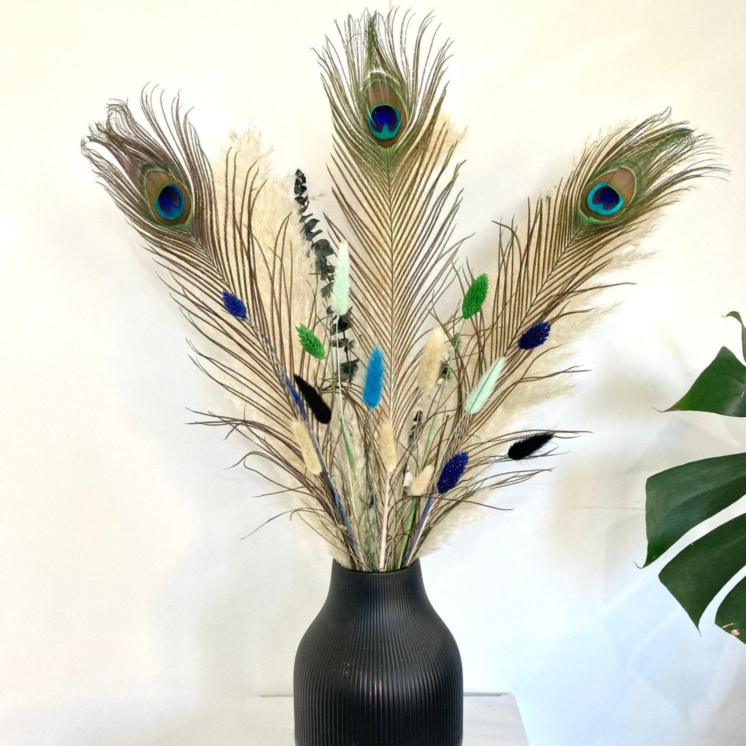 Pampas bouquet with Peacock feathers - 60cm - Norfolk Pampas